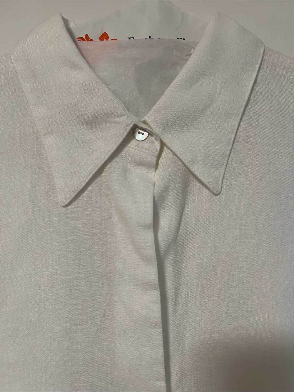 VINCE Sleeveless White Button-Front Collared Top - Picture 2 of 3